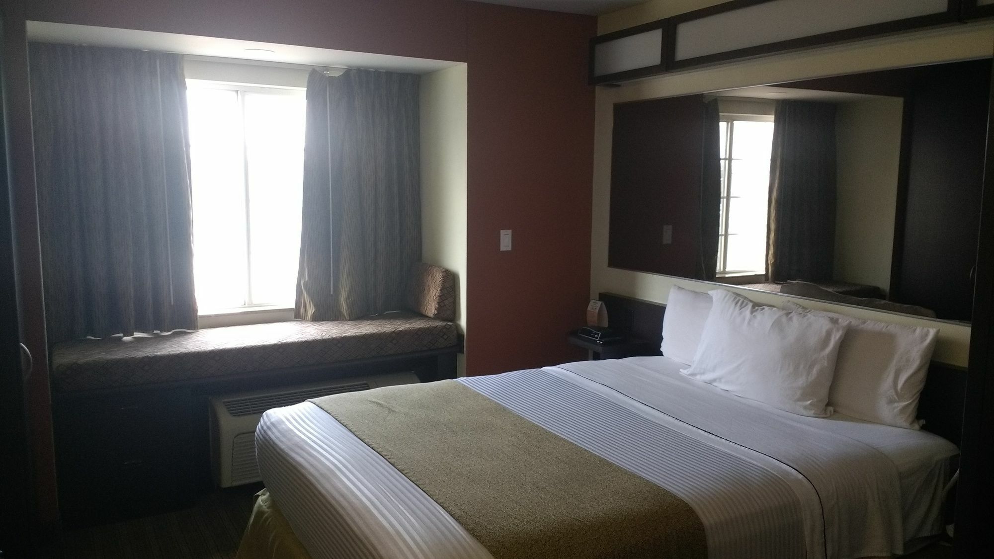 Microtel Inn And Suites By Wyndham Толука-де-Лердо Экстерьер фото